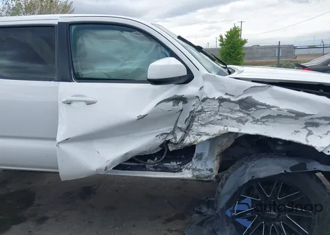 2019 Toyota Tacoma Sr V6 z USA, uszkodzony, nr VIN 3TMCZ5AN3KM202132